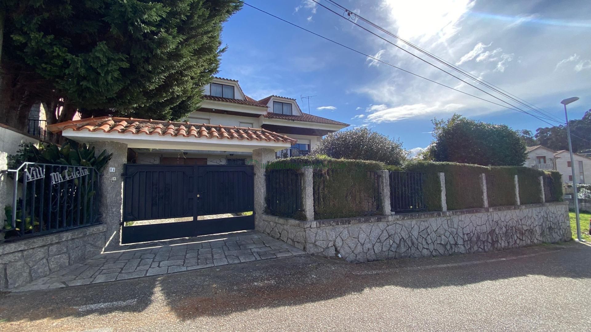 Exterior view of House or chalet for sale in Poio  with Private garden, Terrace and Storage room