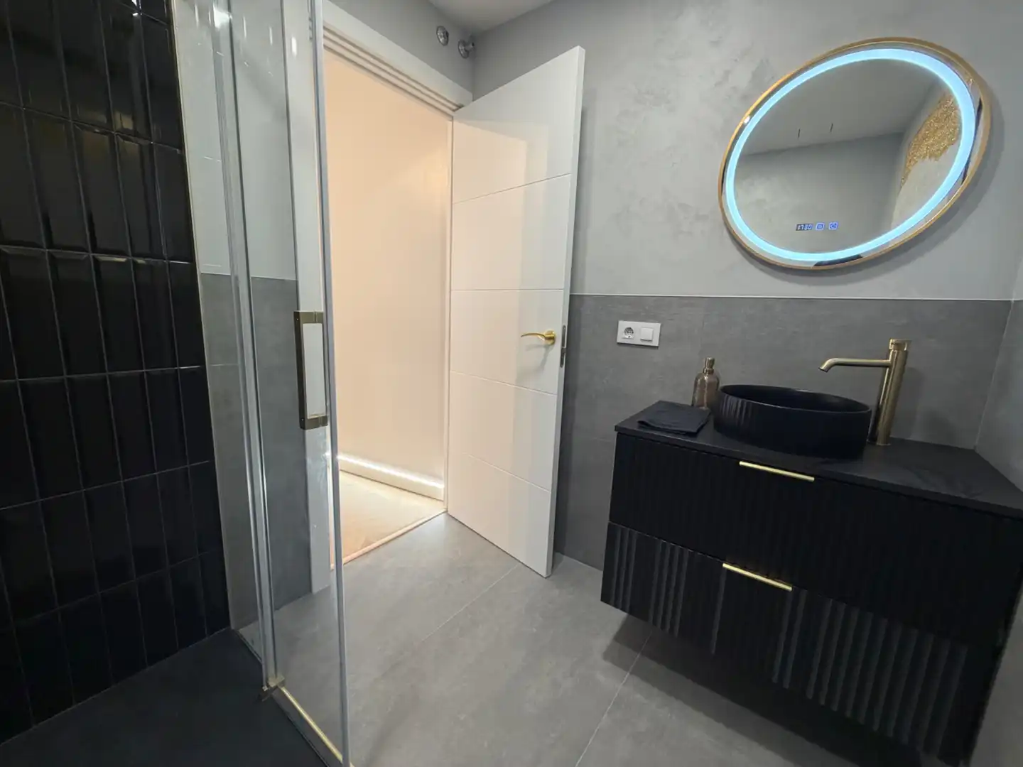 Baño de Piso en venta en Ferrol con Amueblado