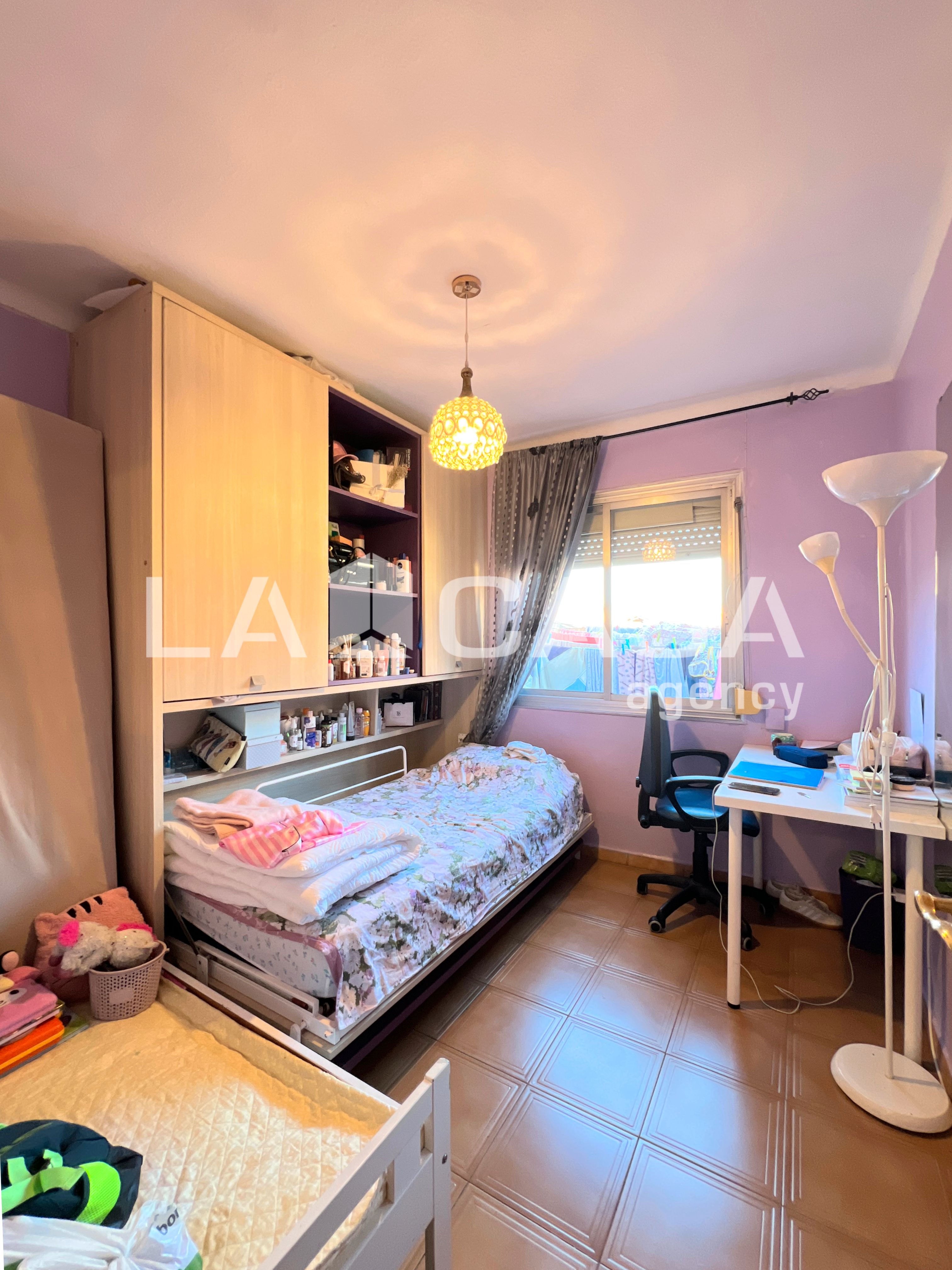 Bedroom of Flat for sale in Badalona