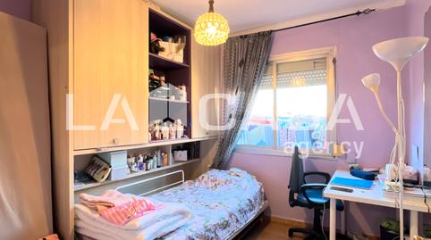 Foto 3 de Pis en venda a Carrer de la Sagrada Família, Llefià, Barcelona