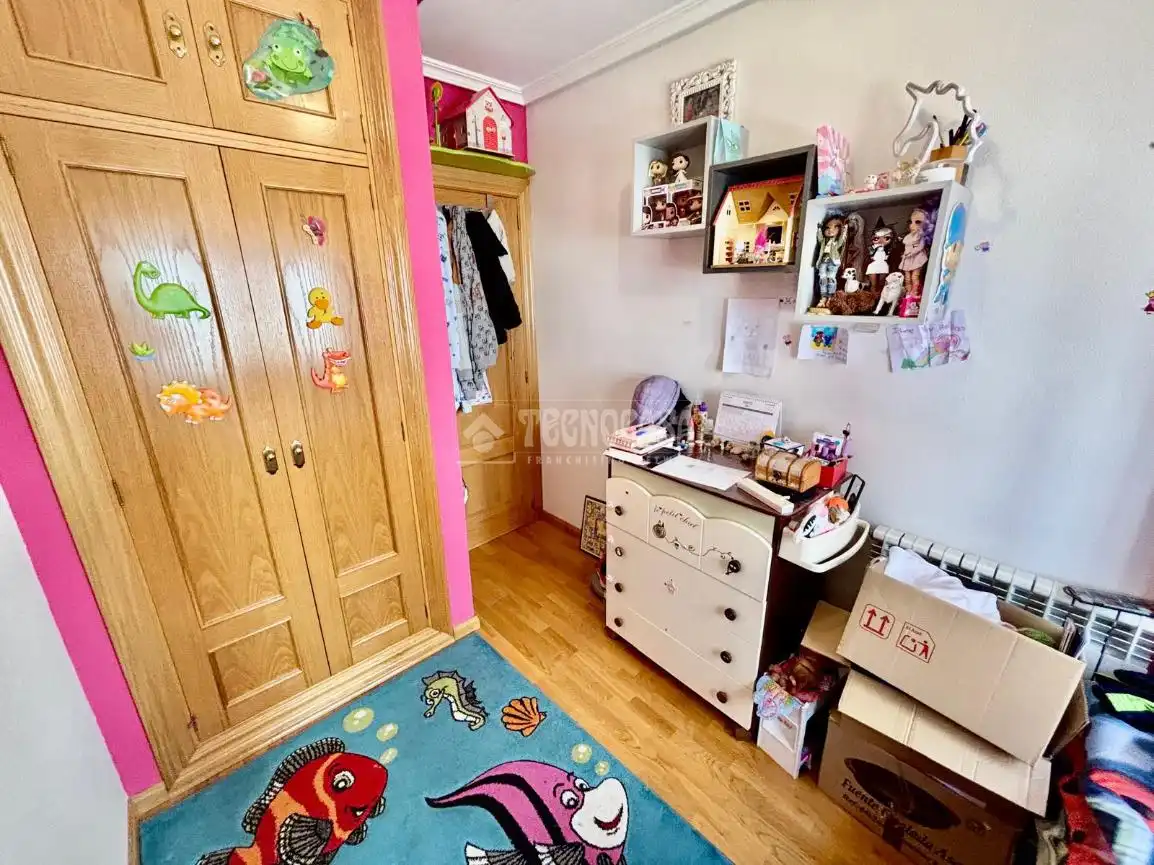 Habitación de Piso en venta en Ávila con Calefacción, Parquet y Trastero