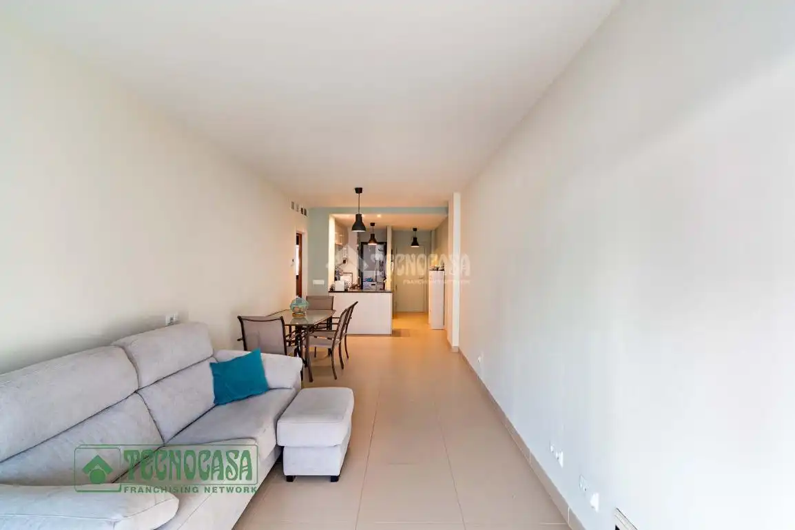 Habitación de Piso en venta en Roquetas de Mar con Aire acondicionado, Terraza y Amueblado