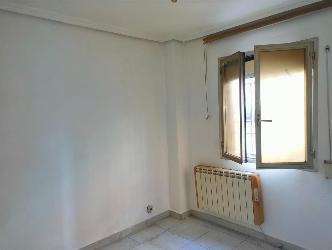 Dormitori de Pis en venda en  Madrid Capital