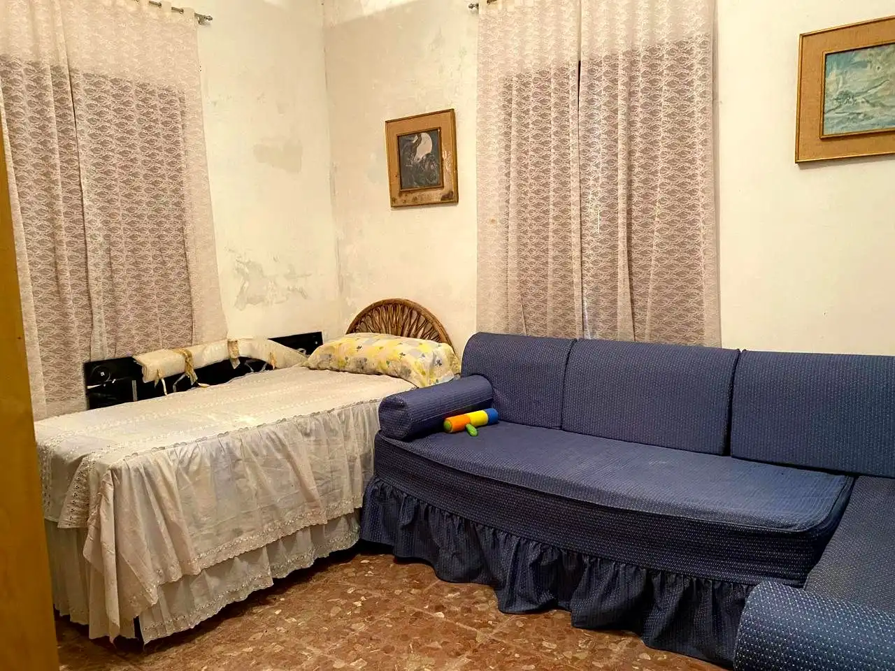 Dormitori de Casa o xalet en venda en Alcalá de Guadaira amb Jardí privat, Terrassa i Piscina