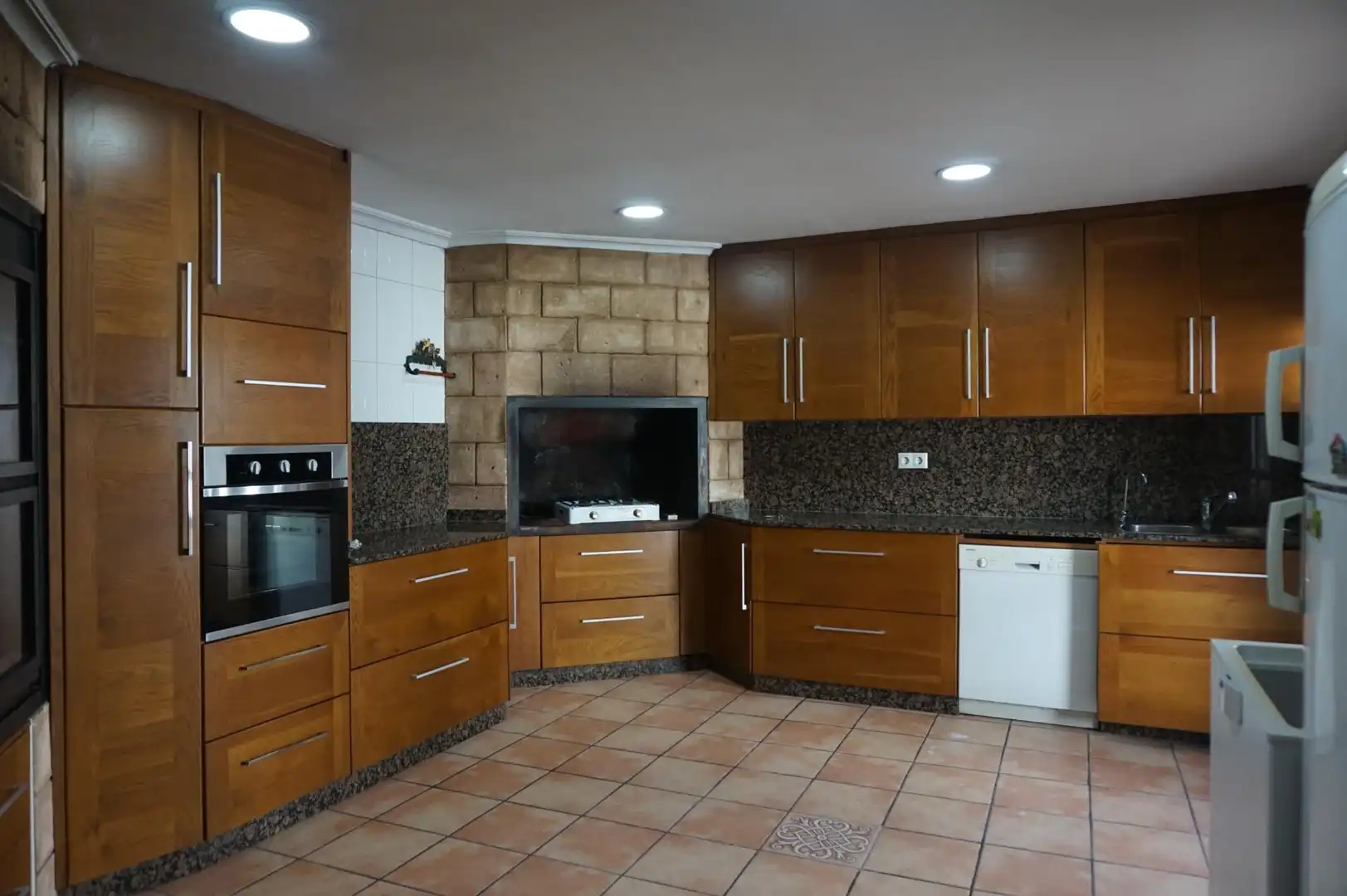 Cuina de Casa o xalet en venda en Elche / Elx amb Jardí privat, Terrassa i Traster