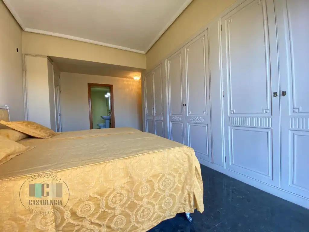 Piso en venta en Plaza Huerto Sogueros, Casco Histórico