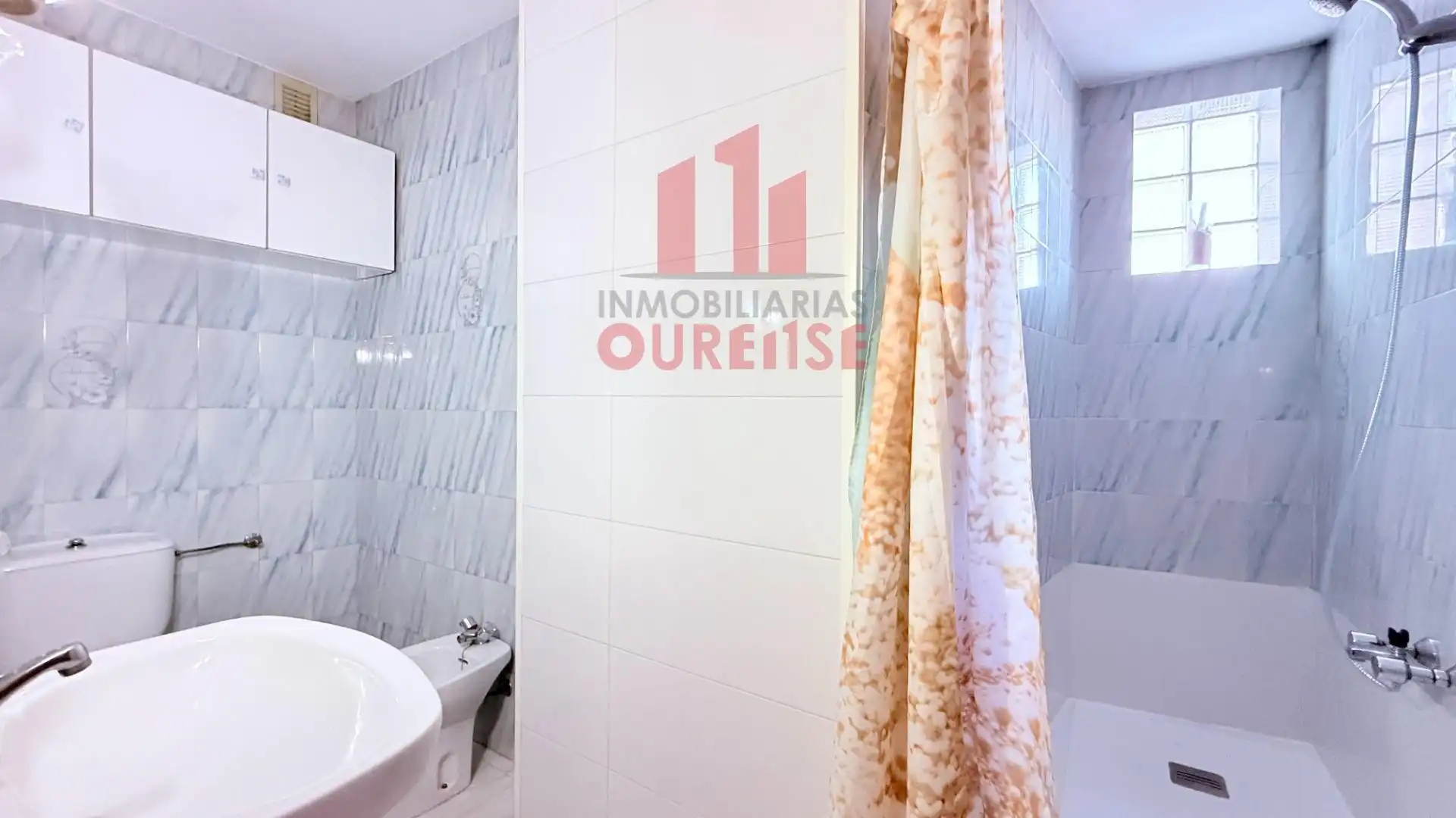 Baño de Piso en venta en Ourense Capital  con Calefacción, Parquet y Trastero