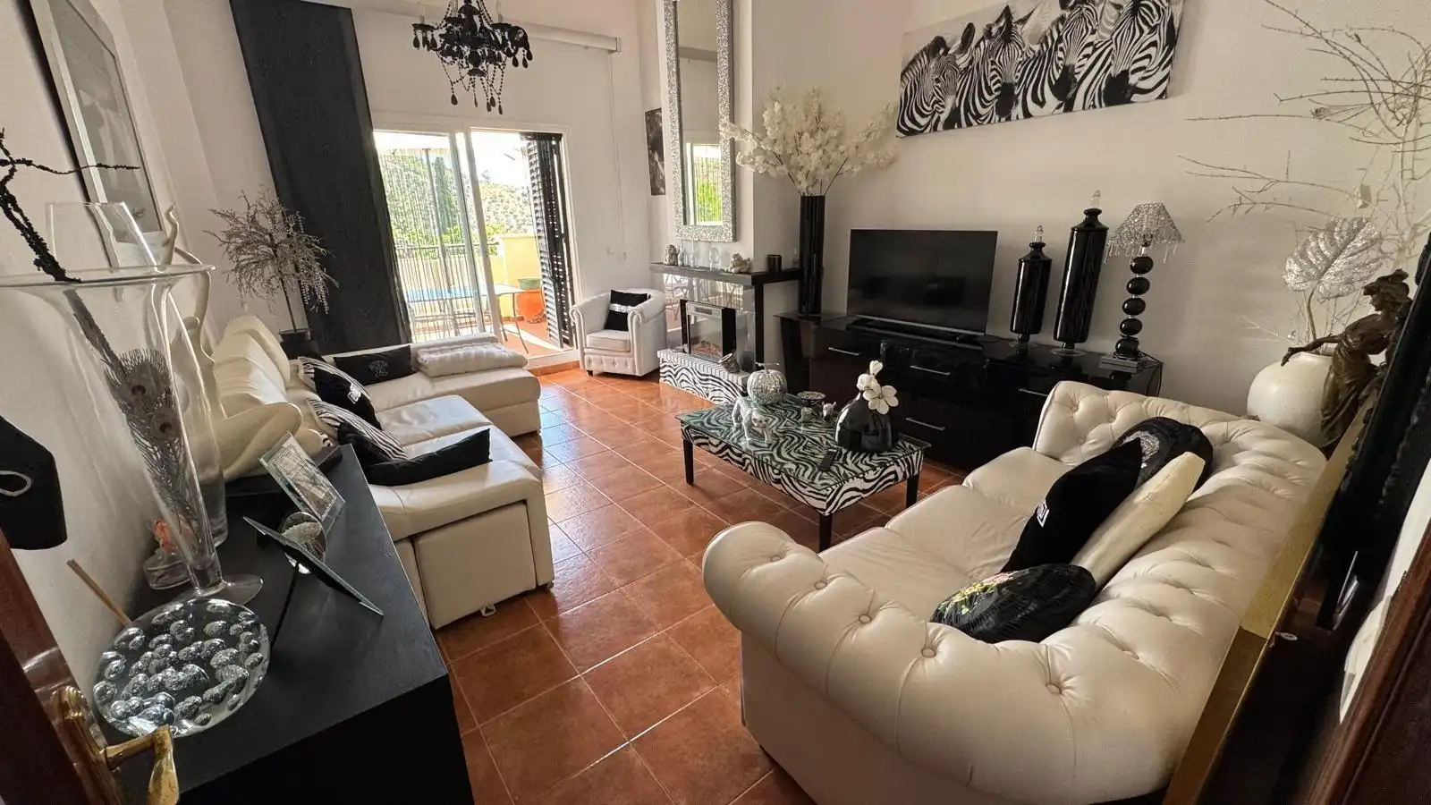 Sala d'estar de Casa adosada en venda en Rincón de la Victoria amb Aire condicionat, Terrassa i Traster