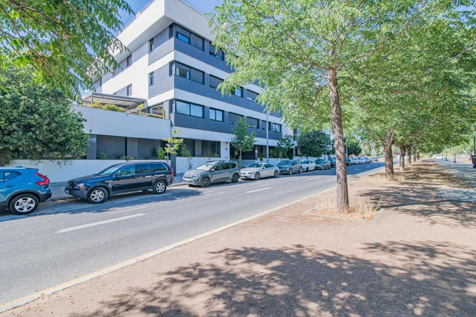 Außenansicht von Wohnungen zur Miete in Granada mit Klimaanlage, Heizung und Terrasse