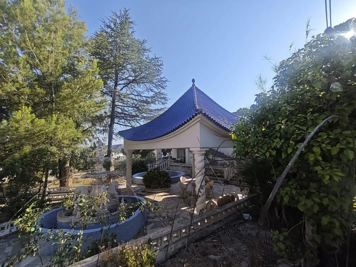 House with pool for sale in Petrer