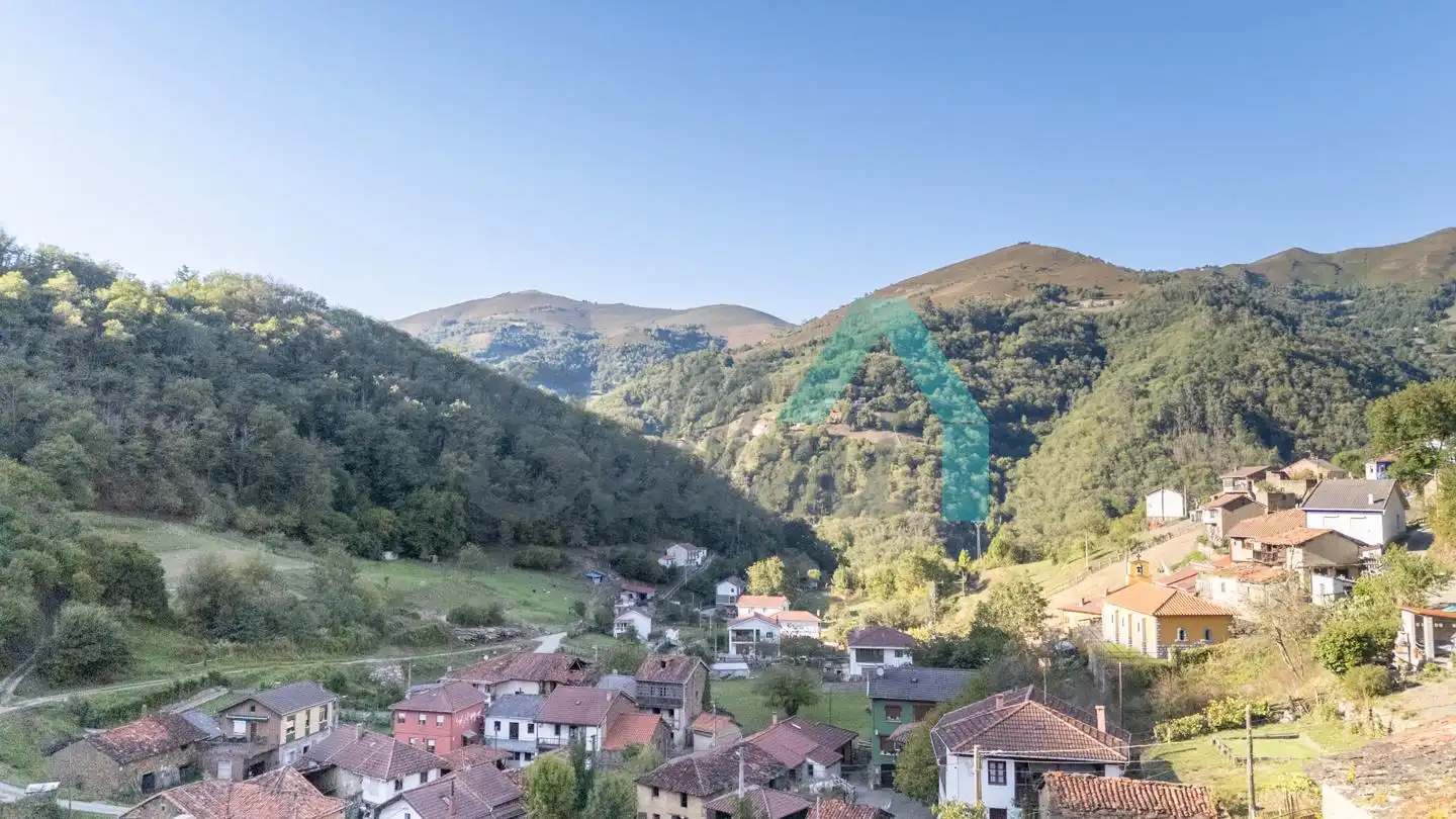 Vista exterior de Casa o chalet de alquiler en Mieres (Asturias) con Calefacción, Terraza y Amueblado