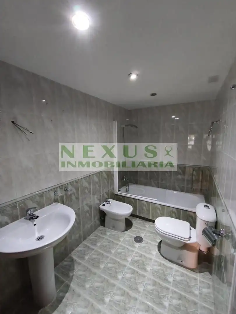 Baño de Piso en venta en Cáceres con Aire acondicionado, Calefacción y Terraza