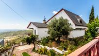 Vista exterior de Casa o xalet en venda en Castellar del Vallès amb Terrassa i Balcó