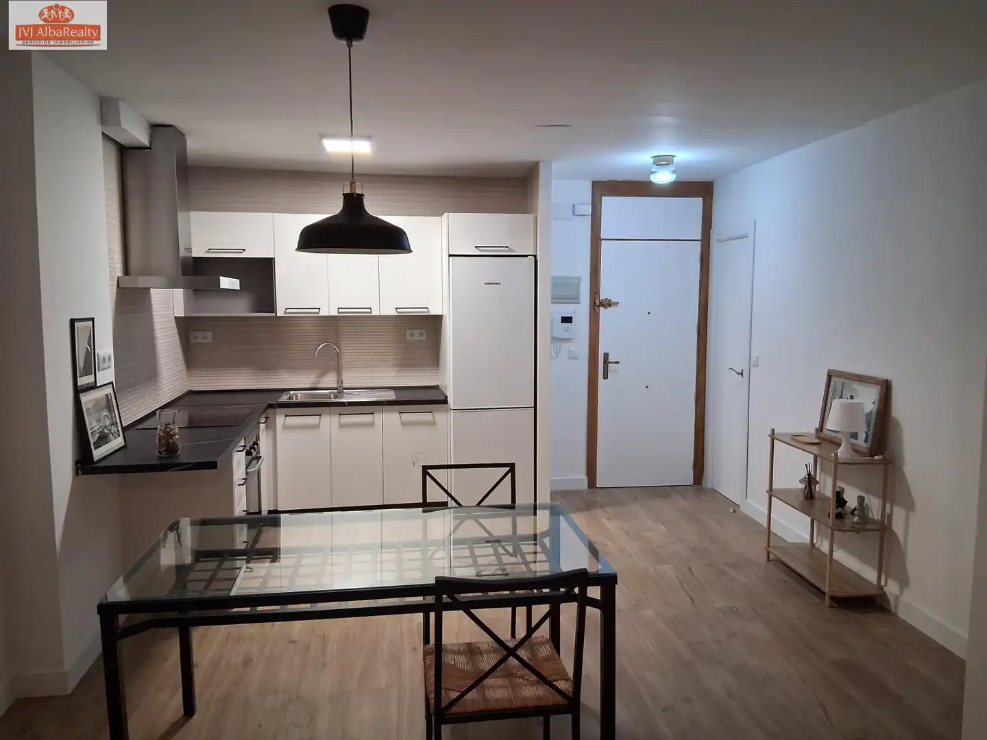 Cuina de Apartament de lloguer en Albacete amb Aire condicionat, Moblat i Balcó