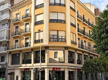 Apartment with balcony for sale in Calle Calle Merced
