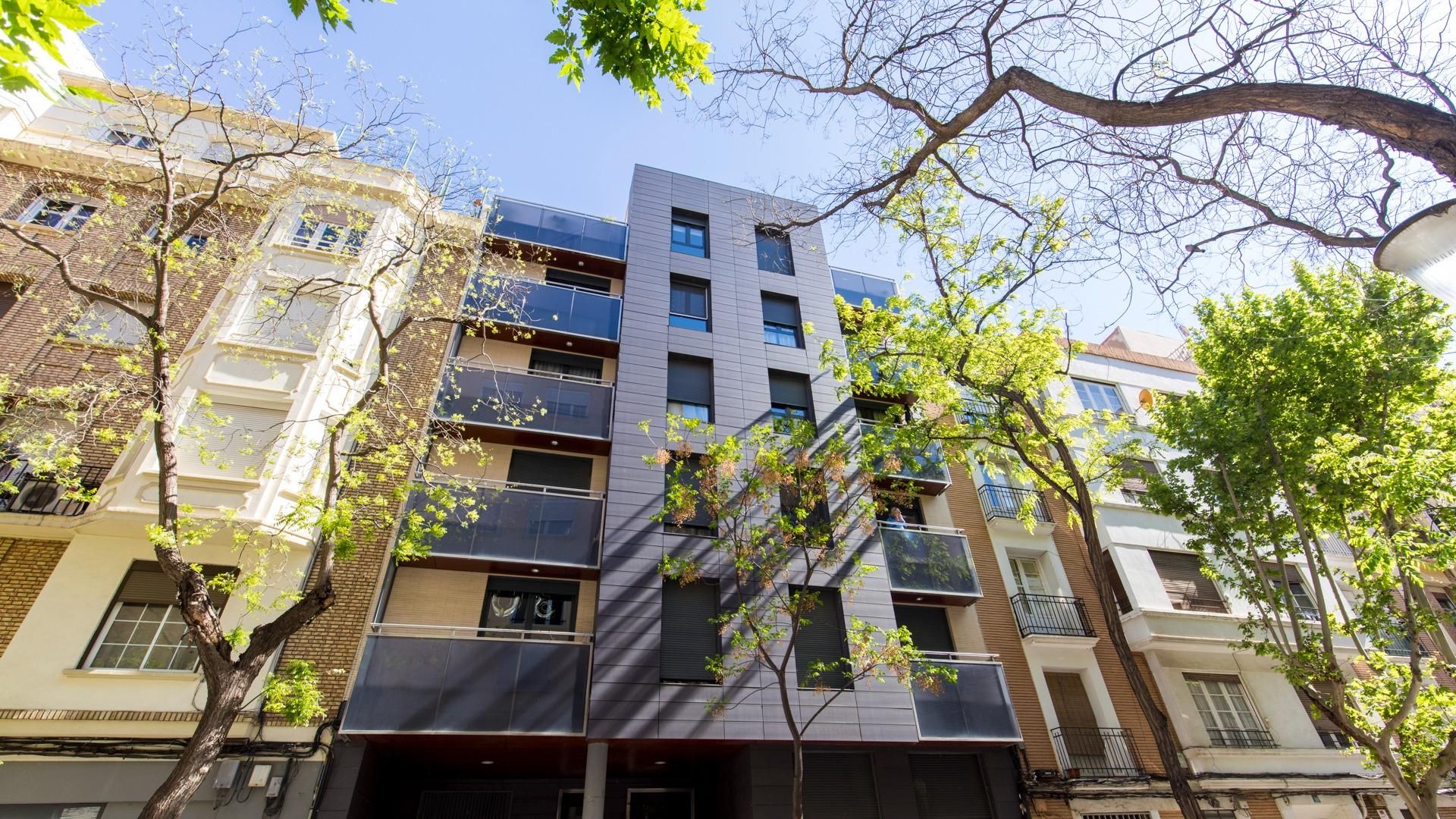 Exterior view of Duplex for sale in  Zaragoza Capital  with Air Conditioner, Heating and Storage room