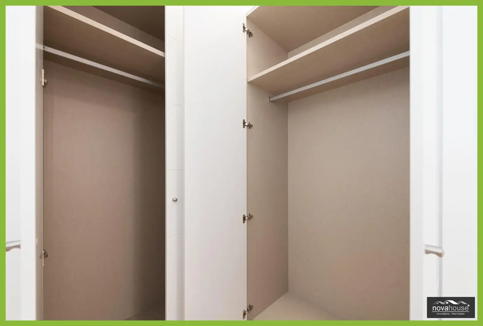 Habitación de Piso en venta en Málaga con Aire acondicionado y Calefacción
