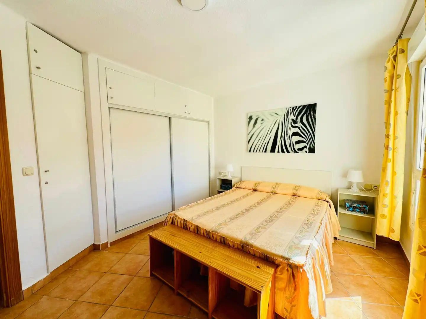 Habitación de Apartamento en venta en Torrox con Piscina comunitaria