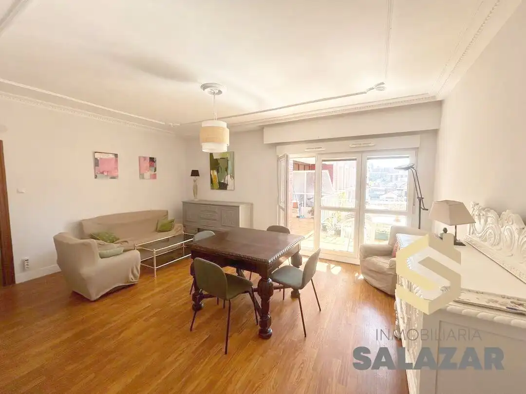 Sala d'estar de Pis de lloguer en Bilbao  amb Calefacció i Terrassa