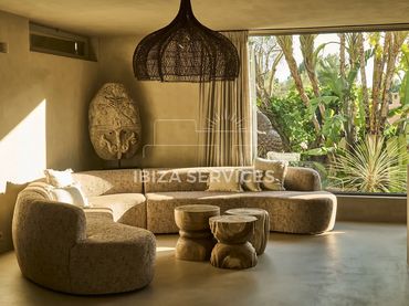 Detached house with pool to rent in Jesús
