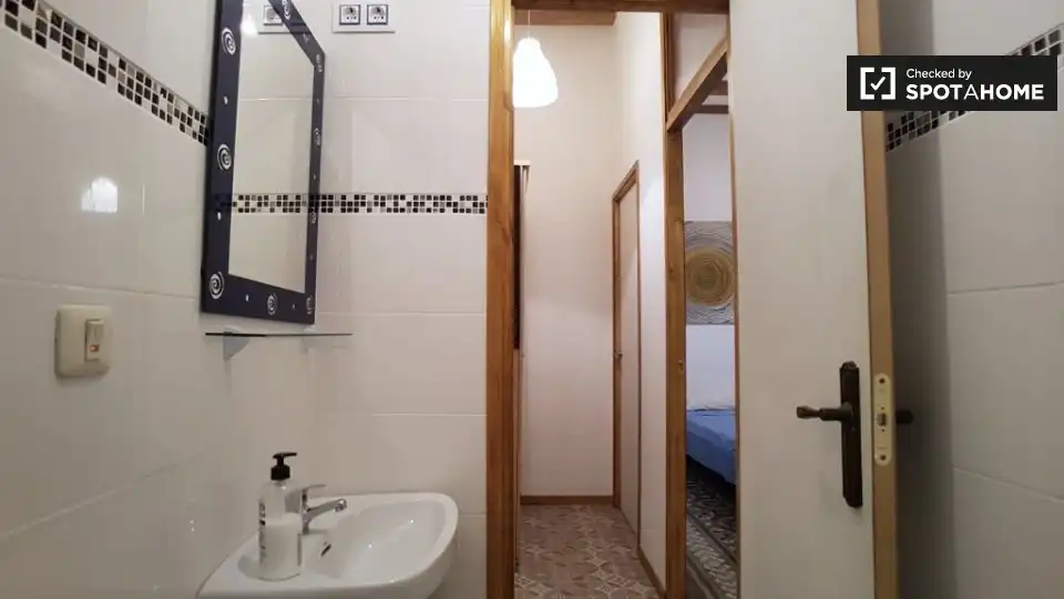Baño de Estudio para compartir en Barcelona con Aire acondicionado, Calefacción y Terraza