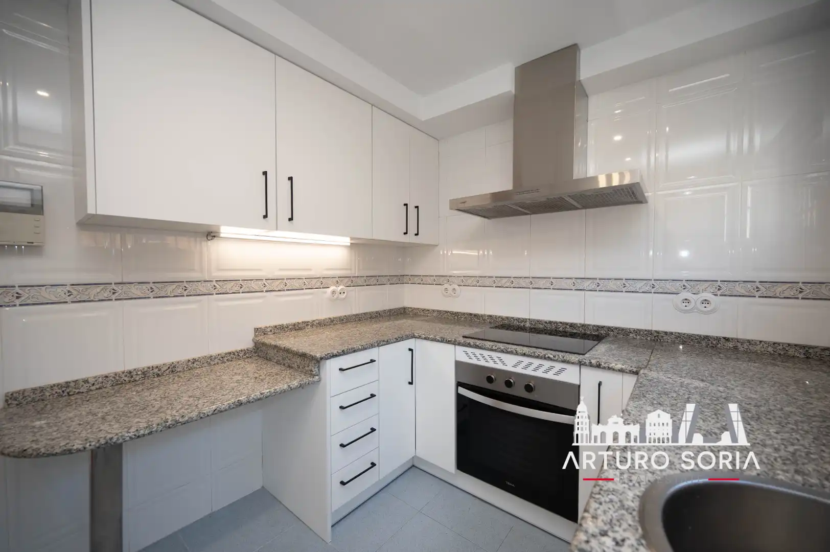 Küche von Wohnung zur Miete in Madrid mit Klimaanlage, Heizung und Terrasse