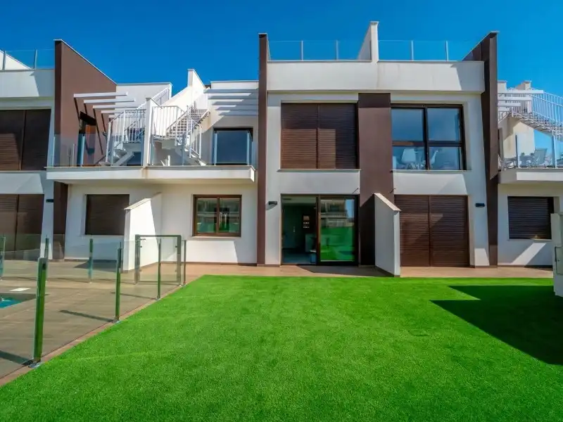Vista exterior de Apartamento en venta en San Pedro del Pinatar con Calefacción, Terraza y Horno