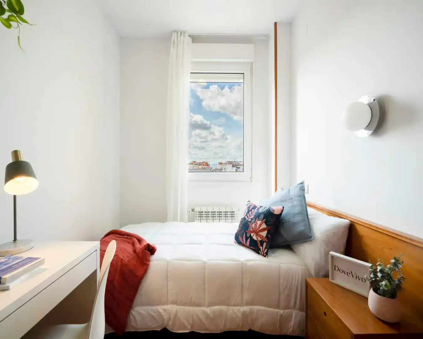 Habitación de Piso para compartir en Madrid con Lavadora y Internet