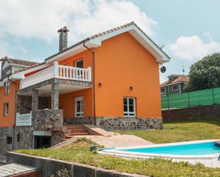 Vista exterior de Casa o xalet en venda en Siero amb Terrassa i Piscina