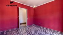 Bedroom of Flat for sale in  Granada Capital