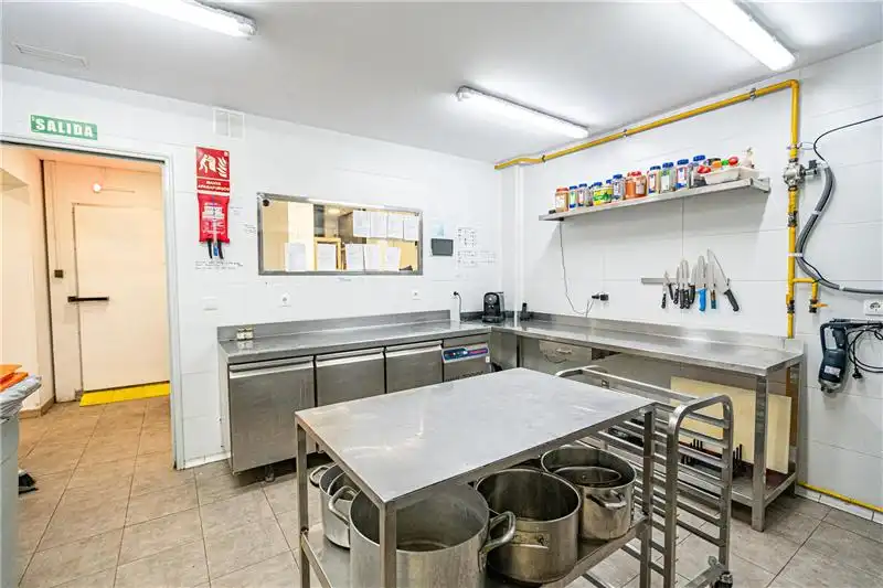 Local comercial en traspaso en Ponent, imagen 4