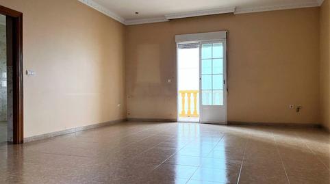 Foto 4 de Piso en venta en Avenida Primero Mayo, Don Benito, Badajoz
