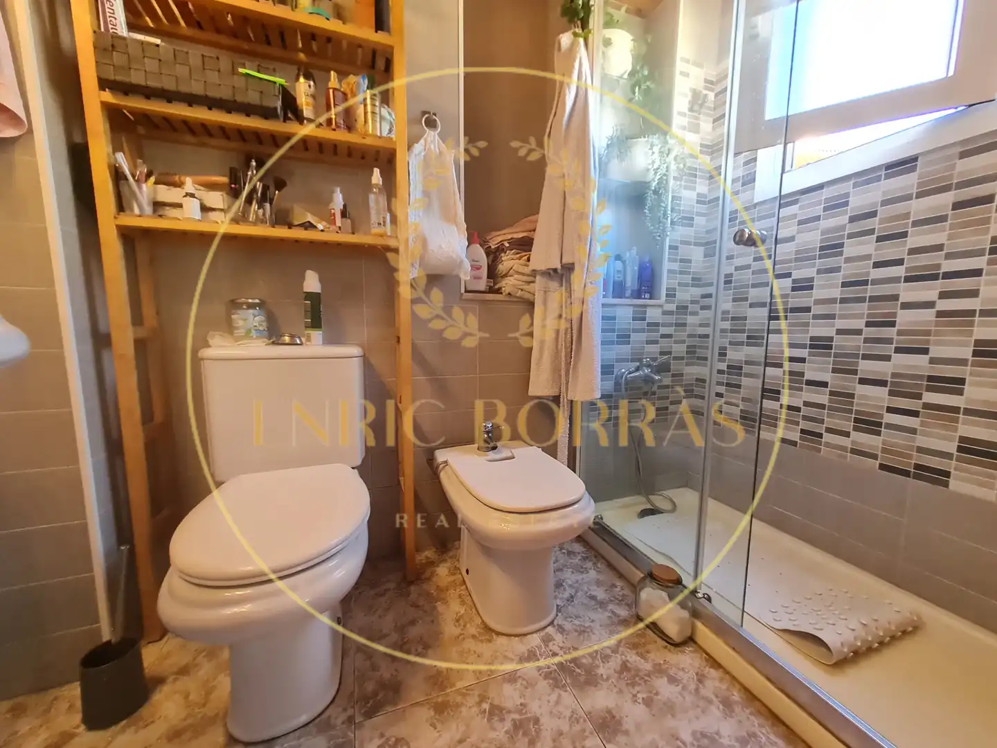 Bathroom of Flat for sale in Gironella  with Air Conditioner, Heating and Storage room