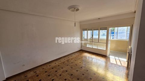 Foto 3 de Piso en venta en Calle Reconquista, Versalles, Avilés