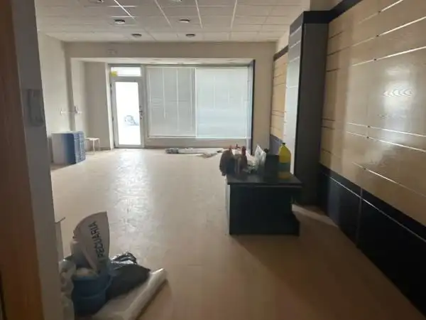 Büro zum Verkauf in Novelda mit Heizung