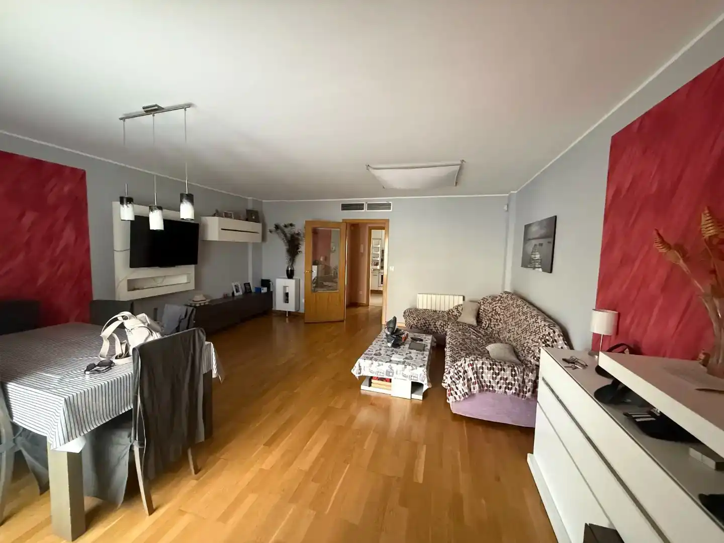 Sala d'estar de Casa adosada en venda en María de Huerva amb Aire condicionat i Balcó