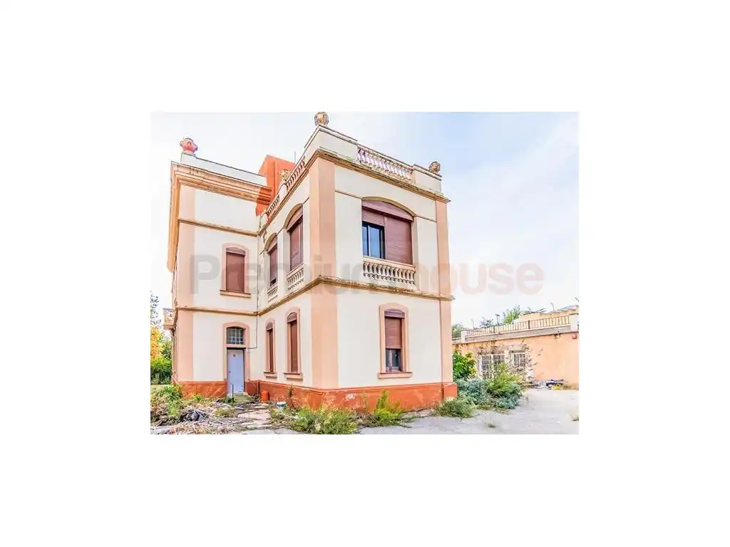 Detached house with pool for sale in Calle de Portugal, imagen 3