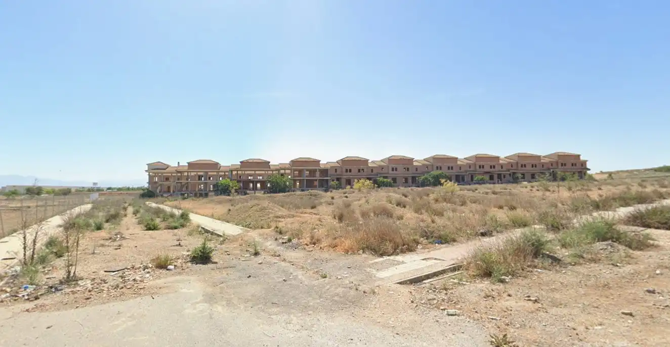 Edifici en venda en Láchar