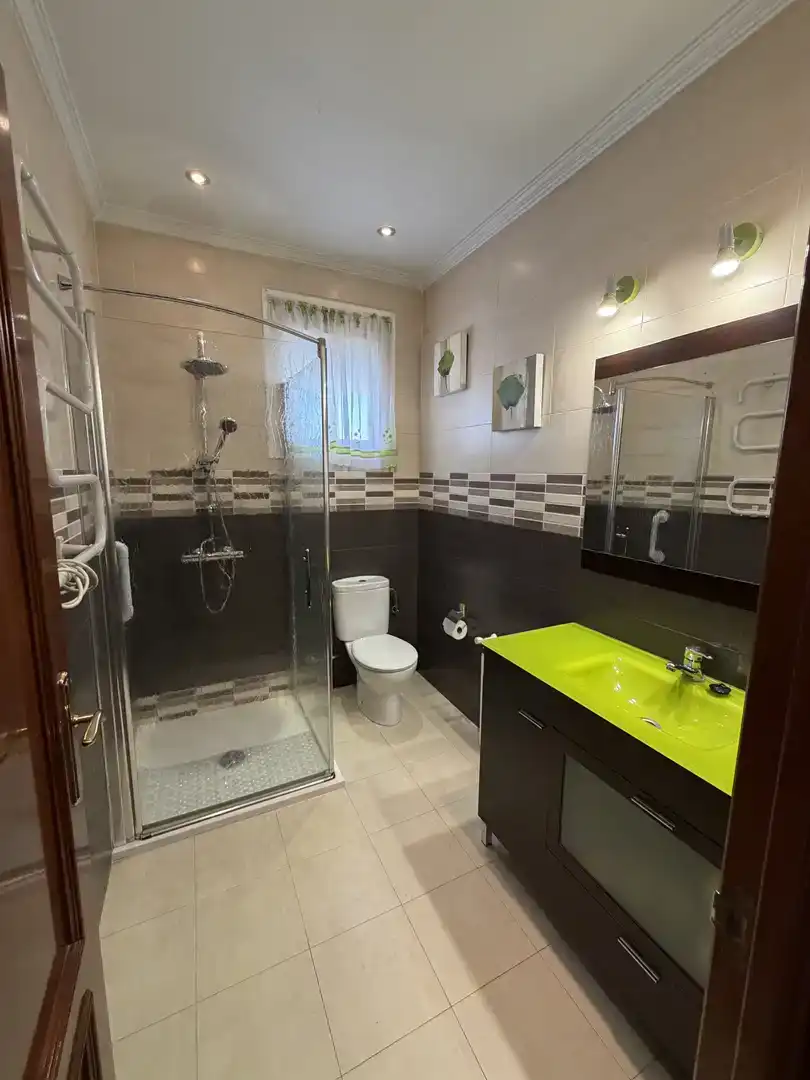 Bathroom of Attic for sale in  Madrid Capital  with Air Conditioner and Balcony
