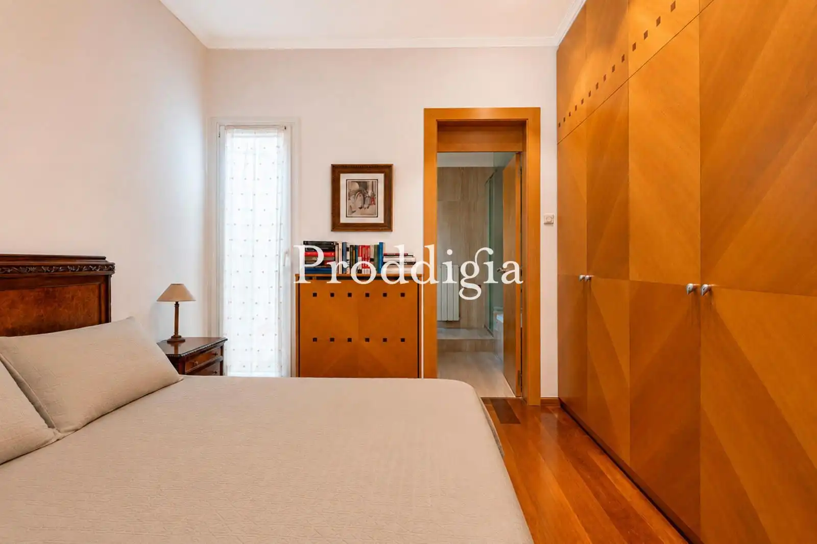 Schlafzimmer von Wohnung zum Verkauf in Barcelona mit Klimaanlage, Heizung und Privatgarten