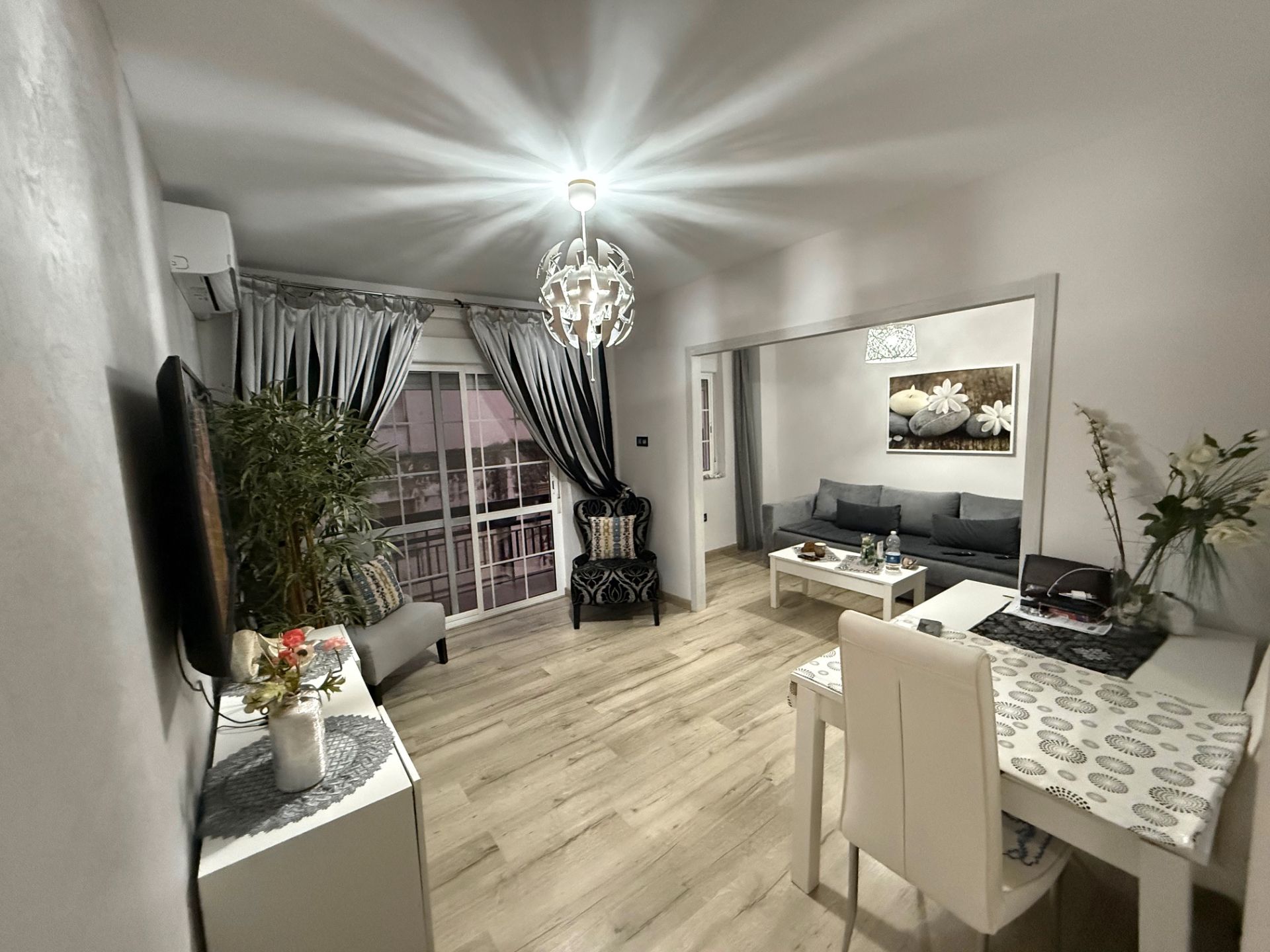 Flat for sale in Calle Periodista Luca de Tena, Centro