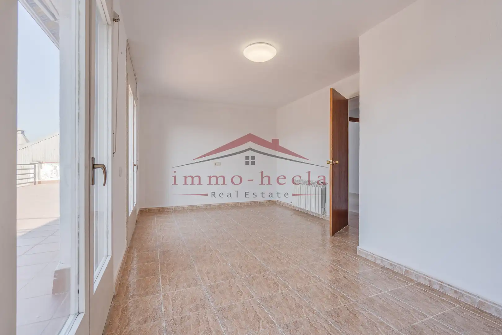 Dormitori de Casa adosada en venda en Vilanova del Camí amb Calefacció, Terrassa i Piscina