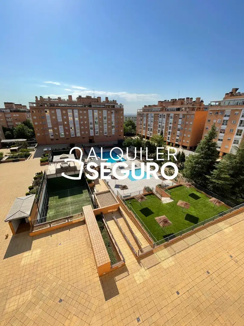 Vista exterior de Pis de lloguer en Madrid amb Aire condicionat, Calefacció i Moblat