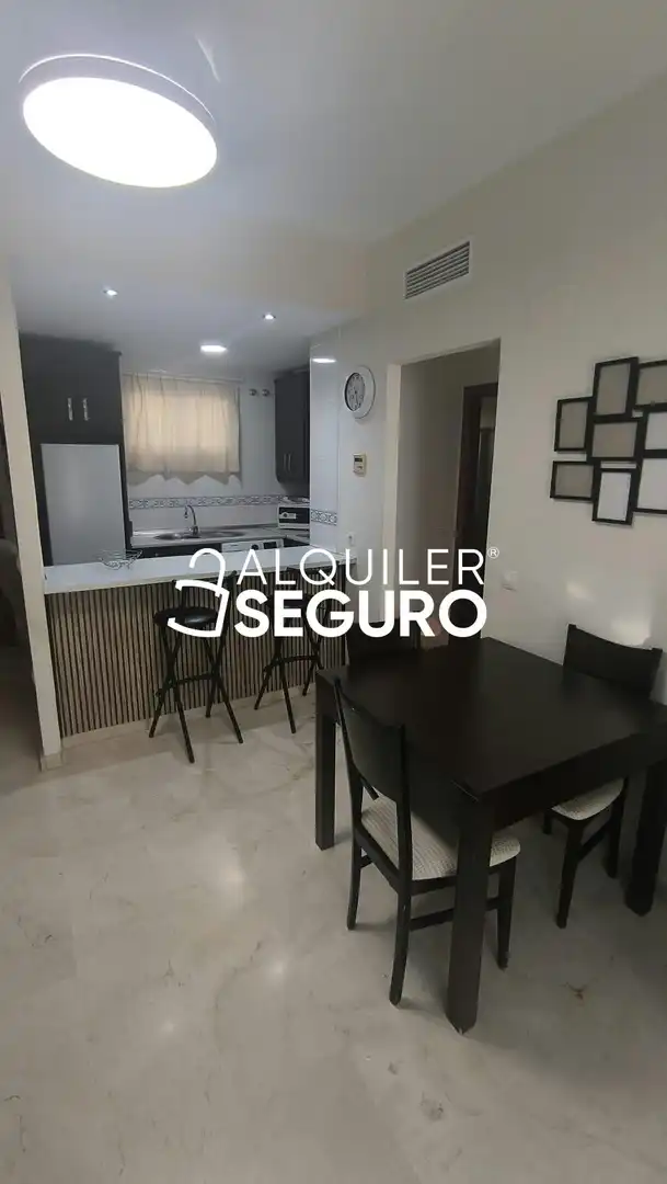 Cocina de Piso de alquiler en Dos Hermanas con Aire acondicionado, Piscina y Amueblado