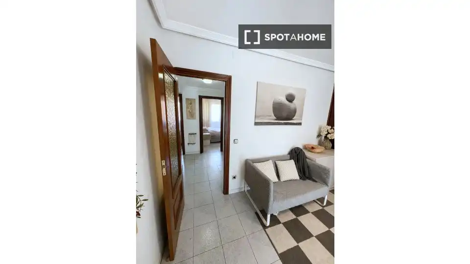 Vista exterior de Apartamento para compartir en Madrid con Aire acondicionado, Calefacción y Terraza