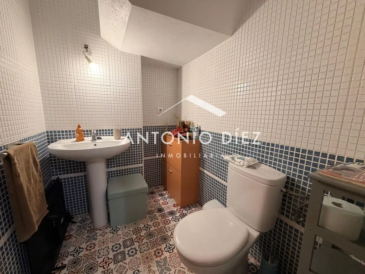Bathroom of Duplexes for sale in Aspe  with Air Conditioner, Terrace and Storage room