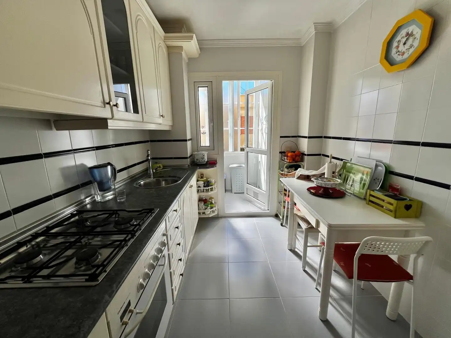 Kitchen of Flat for sale in Málaga  with Air Conditioner and Terrace