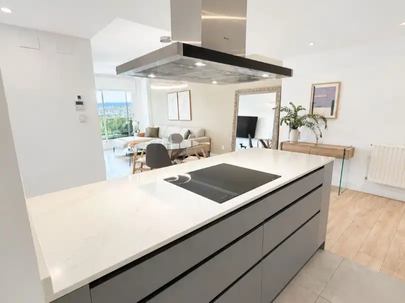 Küche von Wohnung zum Verkauf in Las Rozas de Madrid mit Klimaanlage, Terrasse und Schwimmbad
