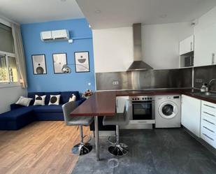 Cuina de Apartament de lloguer en  Barcelona Capital amb Aire condicionat, Calefacció i Moblat