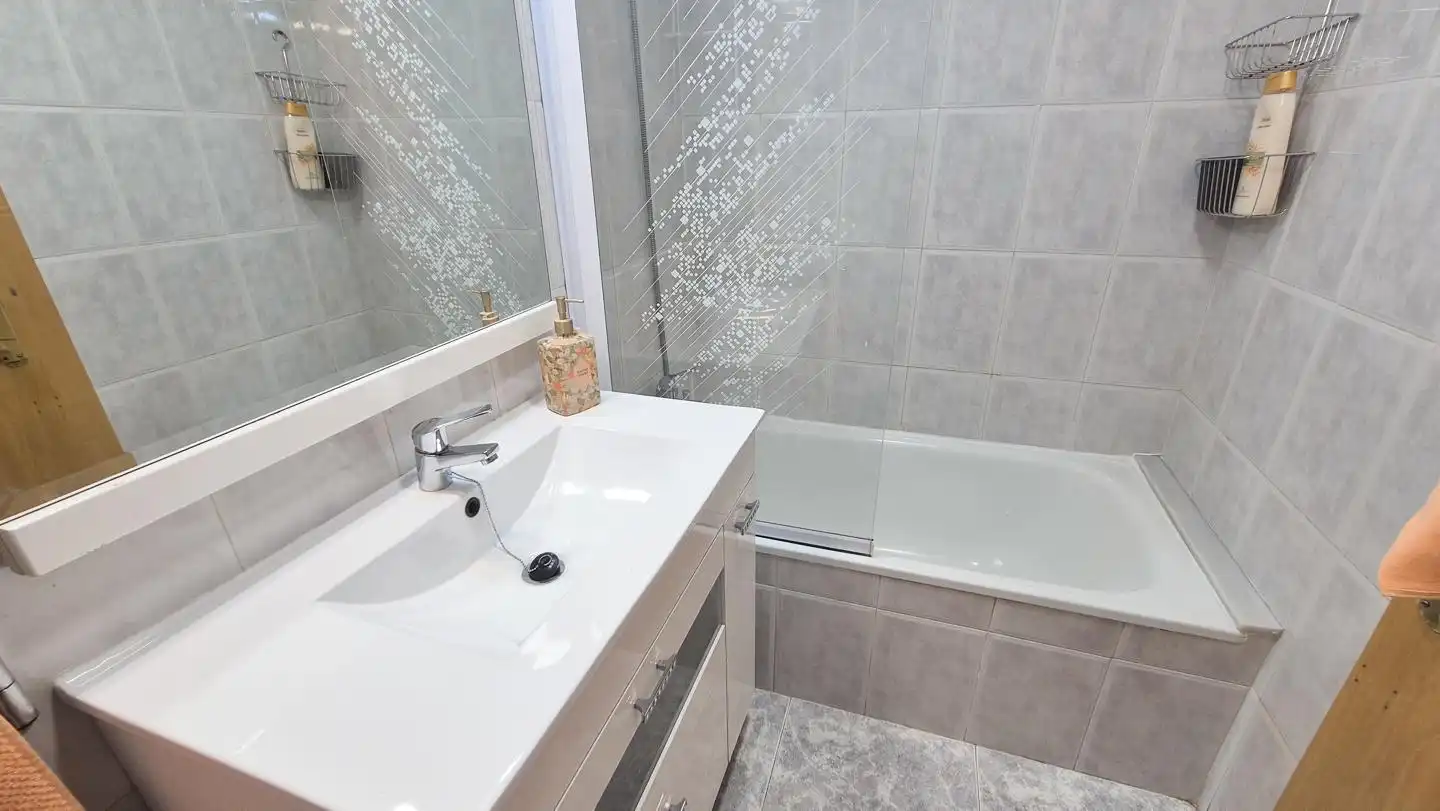 Flat for rent in Plaza Crevillente - Antiguos Juzgados - El Asilo